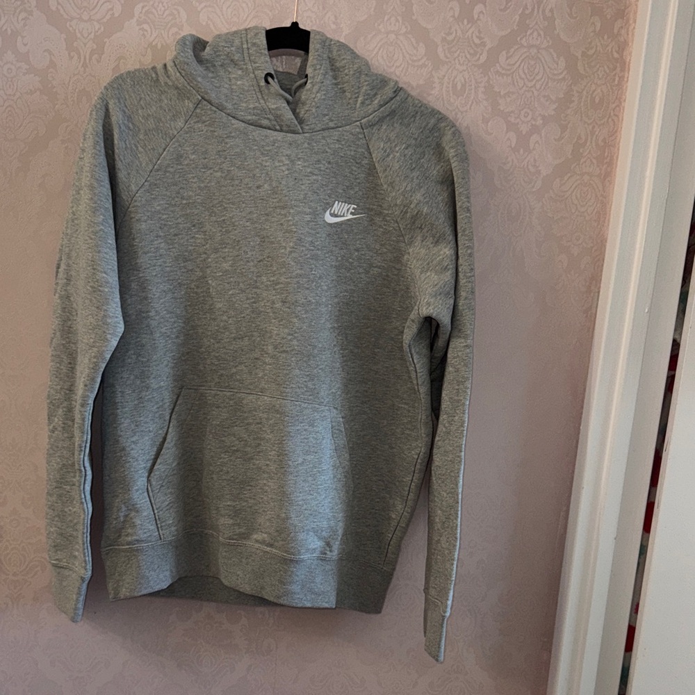 Nike Women’s Gray Hoodie Sweater